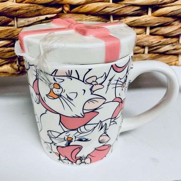 NWT Disney The Aristocats Marie
White Pink Ceramic with pink bow topper lid Mug - Picture 6 of 11